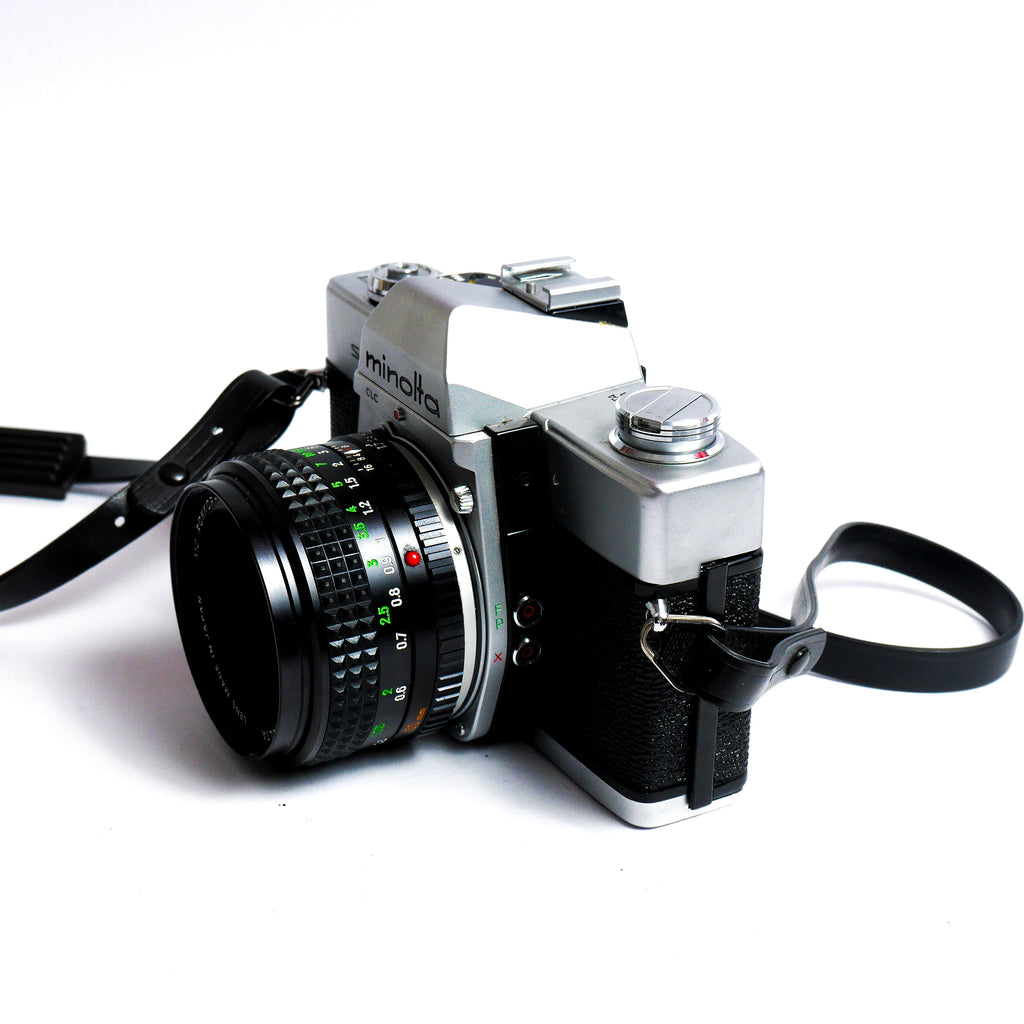 Un primer plano de Minolta SR 1 con MC Rokkor 58 mm vintage 35mm c mara Un primer plano de Minolta SR 1 con MC Rokkor 58 mm vintage 35mm c mara