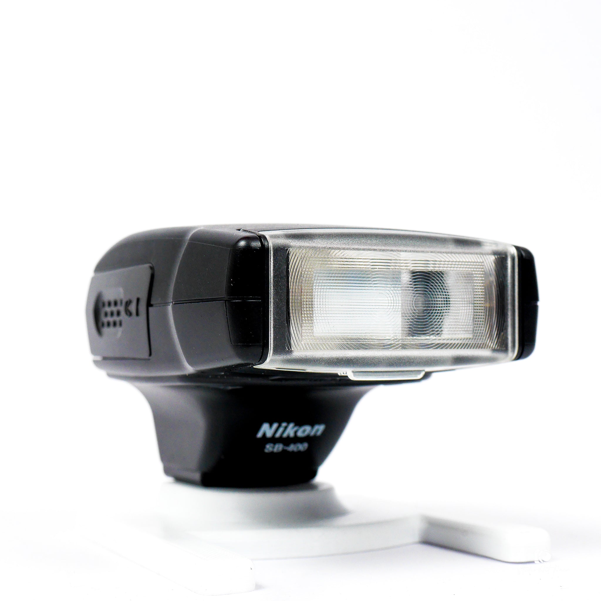 Flash Nikon SB-400 pour Reflex et Hybrides Nikon - 709001