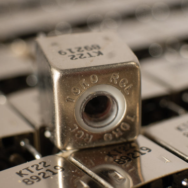 Transformateurs RF TOKO KT22 - noyau ferrite réglable - détail