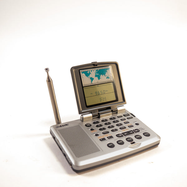 Sony ICF-SW07 Weltband FM/KW/MW/LW Empfänger — Komplett mit Zubehör