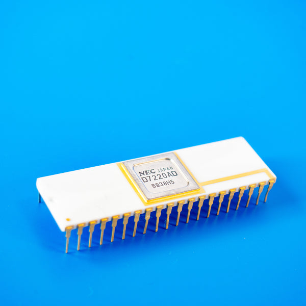 NEC D7220AD — Contrôleur Graphique GDC Céramique DIP-40 Pattes Or — NOS — Datecode 8938