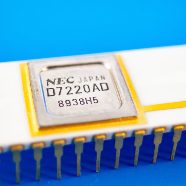 NEC D7220AD — Contrôleur Graphique GDC Céramique DIP-40 Pattes Or — NOS — Datecode 8938