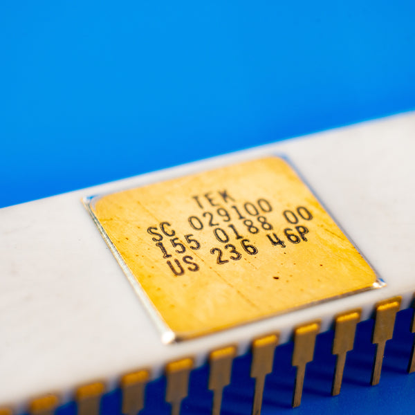 Tektronix 155-0188-00 – Custom Ceramic DIP IC – Gold Pins – Used
