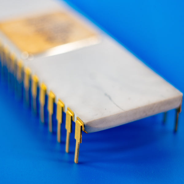 Tektronix 155-0188-00 – Custom Ceramic DIP IC – Gold Pins – Used