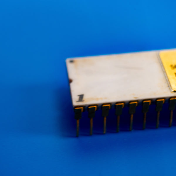 Tektronix 155-0188-00 – Custom Ceramic DIP IC – Gold Pins – Used
